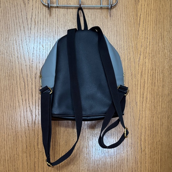 Stranger things mini backpack - Picture 2 of 9